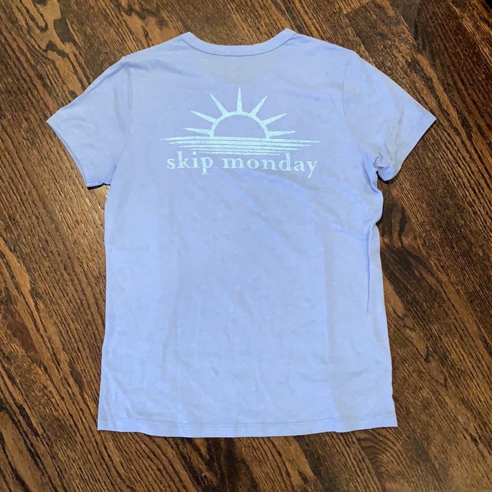 Vineyard vines t shirt